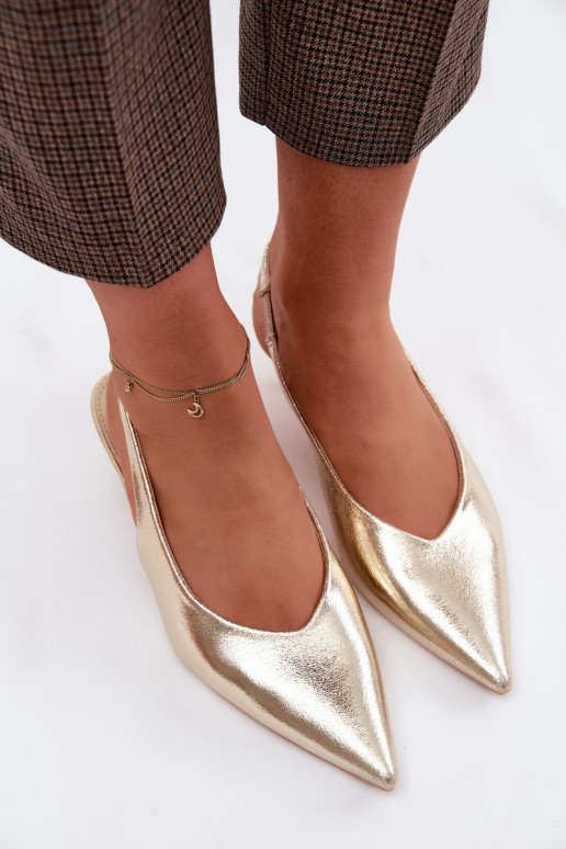 Dámske sandáleImitacji Skóry s podpätkami zlatej farby Averelle