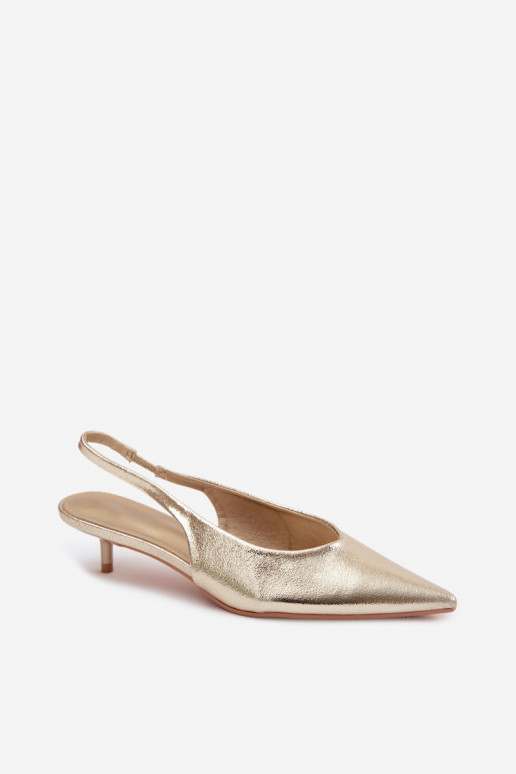 Dámske sandáleImitacji Skóry s podpätkami zlatej farby Averelle