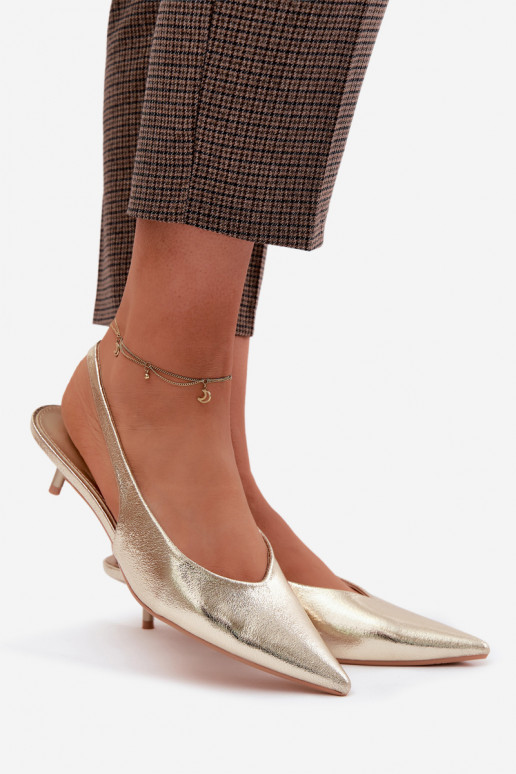 Dámske sandáleImitacji Skóry s podpätkami zlatej farby Averelle