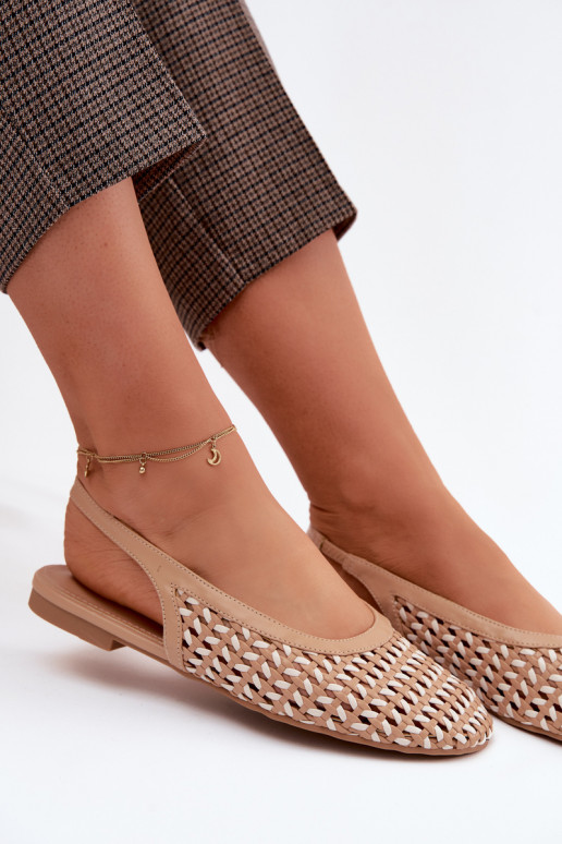 Dámske sandále s prelamovanými prvkami Hnedá farba Selviora