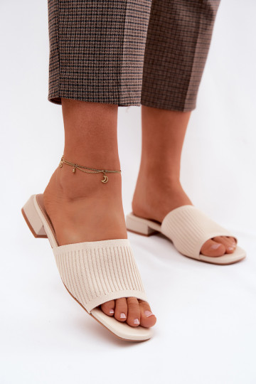 materiál Dámske papuče so širokými podpätkami slonovina Belissea