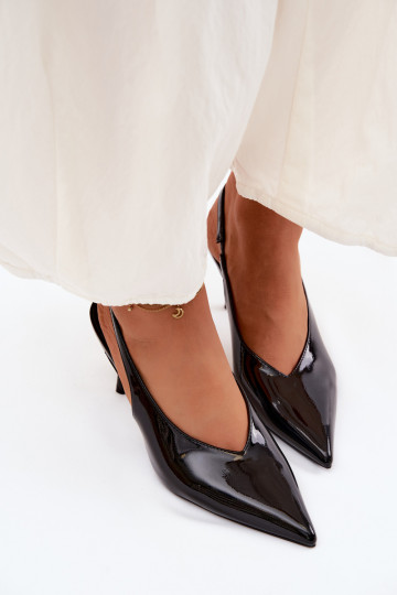 s lakovým efektom štekle sandále z eko kože čierna Norvra