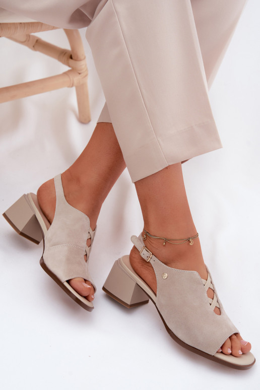 sandáleZapnutéturalnego zo semišuu s podpätkami Máciejka K7521-22 slonovina