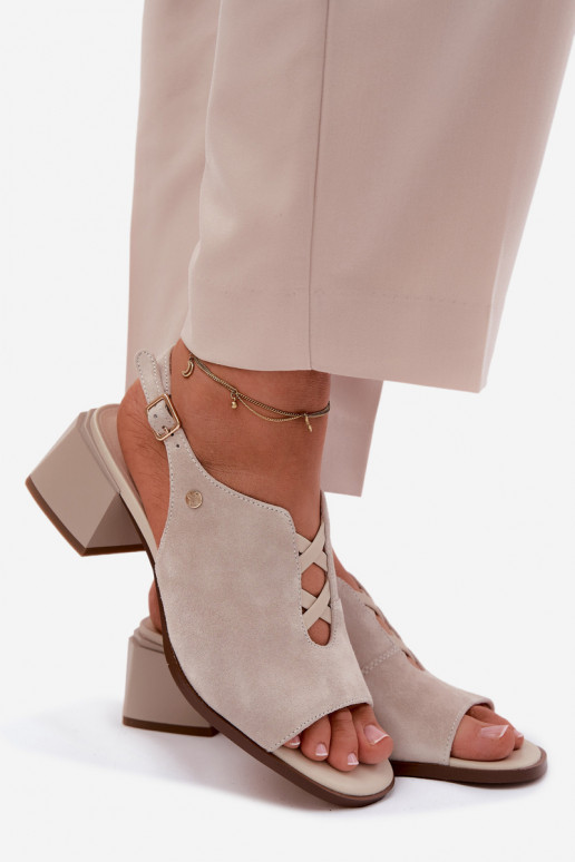 sandáleZapnutéturalnego zo semišuu s podpätkami Máciejka K7521-22 slonovina