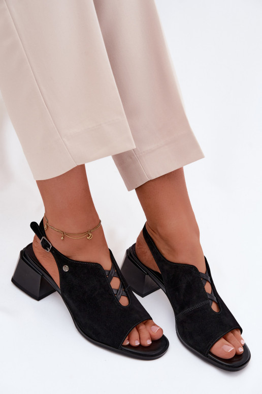sandáleZapnutéturalnego zo semišuu s podpätkami Máciejka K7521-01 čierna