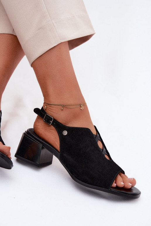 sandáleZapnutéturalnego zo semišuu s podpätkami Máciejka K7521-01 čierna