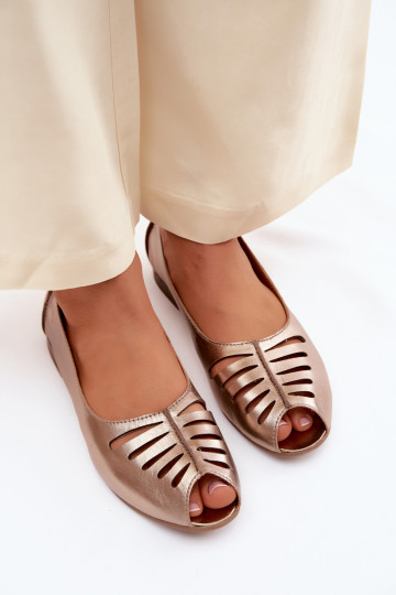 Prelamované balerínkyZapnutéturalnej Skóry Máciejka P7541-32 zlatej farby