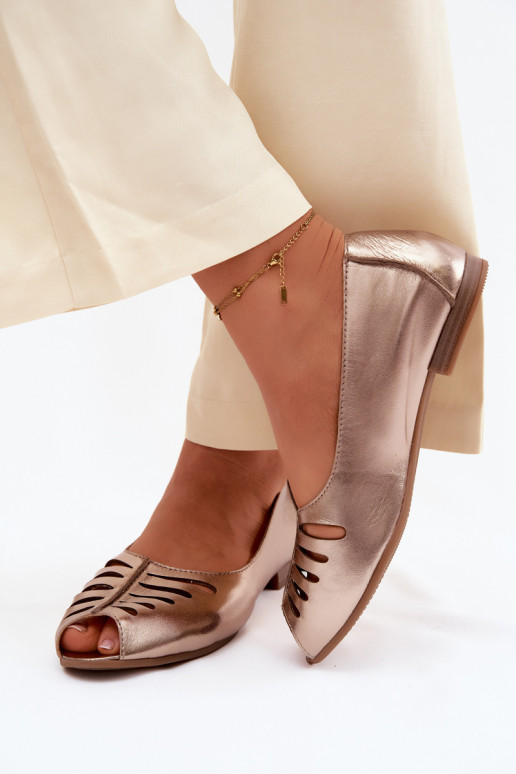 Prelamované balerínkyZapnutéturalnej Skóry Máciejka P7541-32 zlatej farby