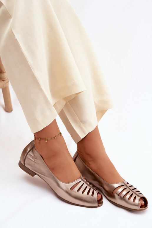 Prelamované balerínkyZapnutéturalnej Skóry Máciejka P7541-32 zlatej farby