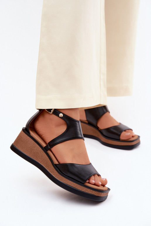 Kožené Sandále na platforme Máciejka K7471-01 čierna