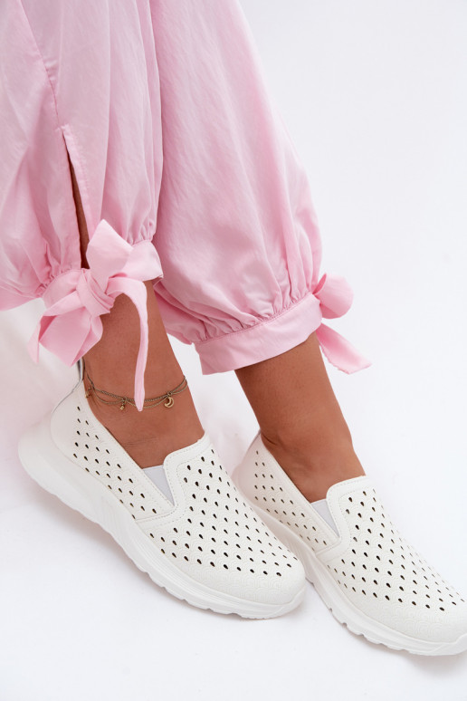 Trvalý model s prvkami prelamovania topánky DámskeImitacji Skóry biela farba Geressa