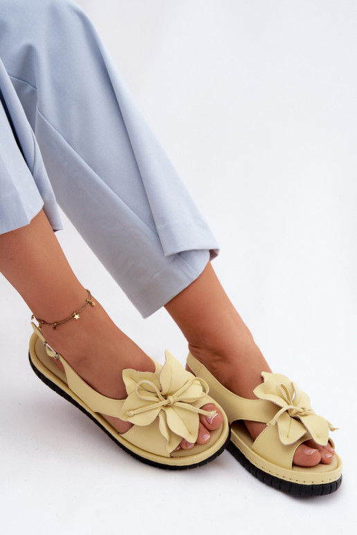 Dámske sandále Dámske S Ornatem s kvetmiem Vinceza 66917 žltá
