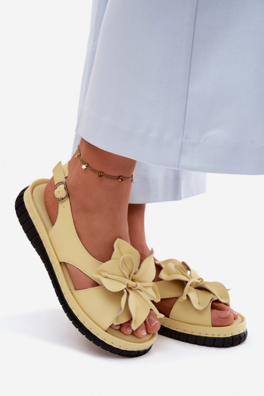 Dámske sandále Dámske S Ornatem s kvetmiem Vinceza 66917 žltá