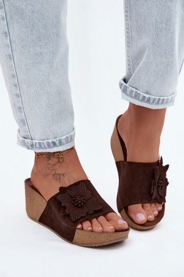 Kožené Dámske semišové papuče s platformou S Ornatem s kvetmiem Zazoo 40312 CzekoladoIne