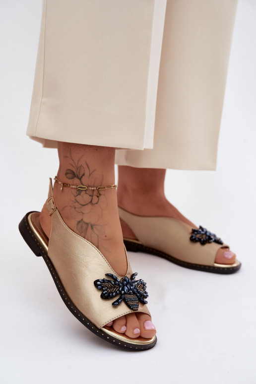 s leskom Dámske sandále s ozdobami rovná sa zlatej farby Russona