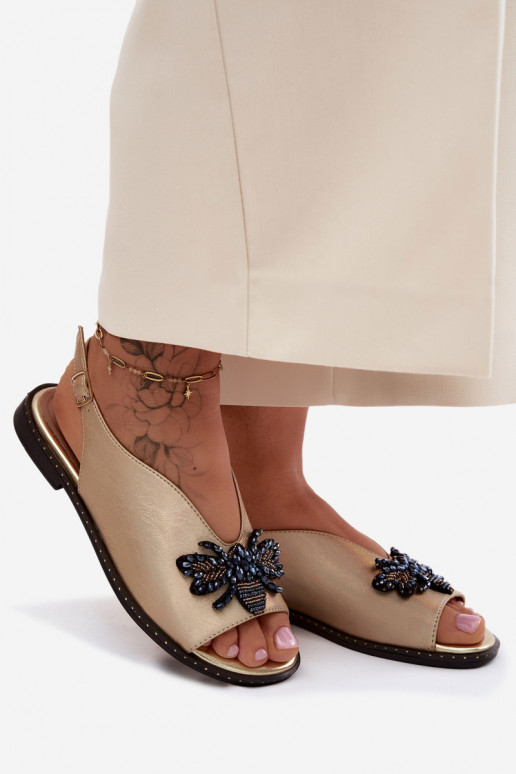s leskom Dámske sandále s ozdobami rovná sa zlatej farby Russona