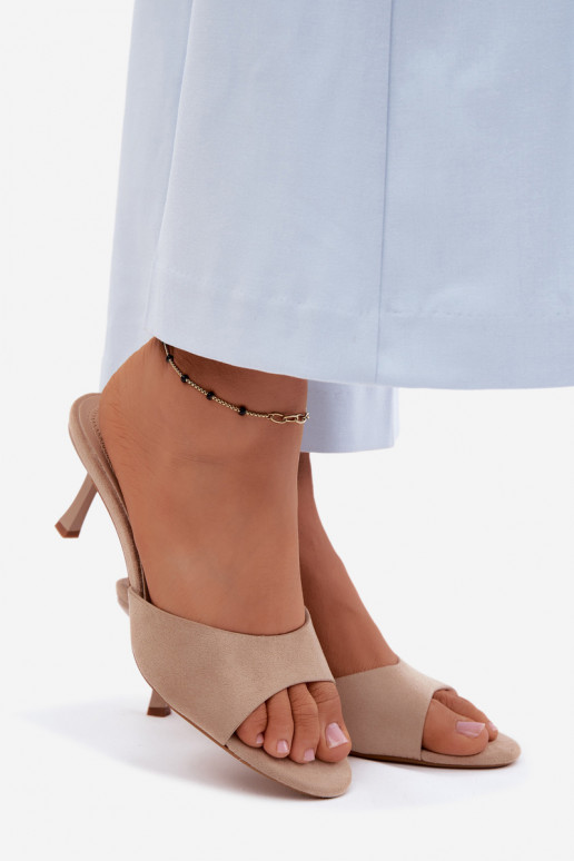 PapučeImitacji zo semišuu s tenkými podpätkami béžová Melissea