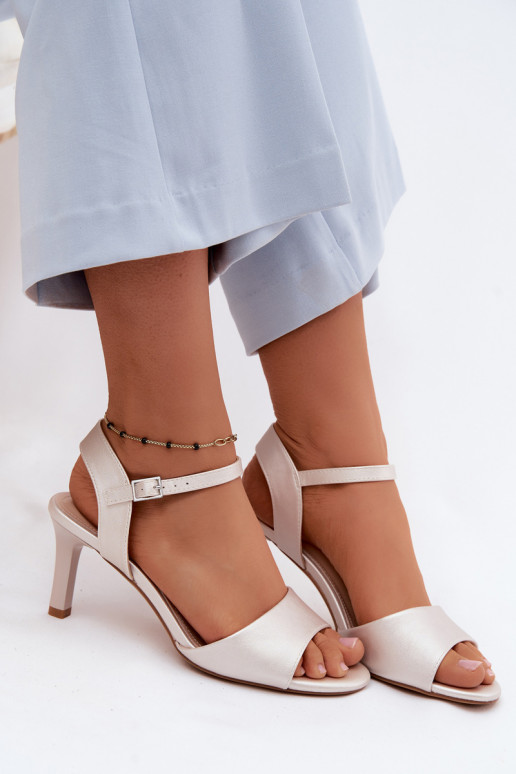 Dámske sandále Zapnuté Smukłym Obcasie Sergio Leone SK347 strieborná farba