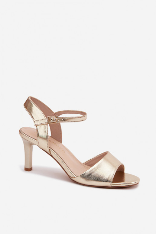 Dámske sandále Zapnuté Smukłym Obcasie Sergio Leone SK347 zlatej farby