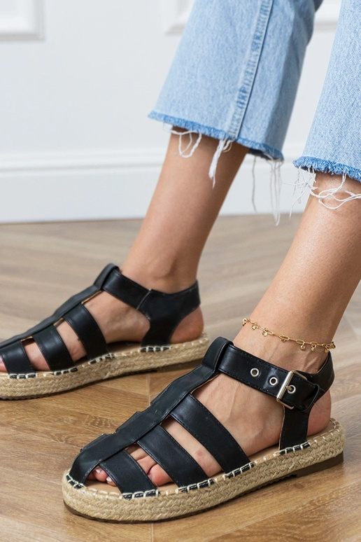 Čierne uzatvorené espadrilky Kleona