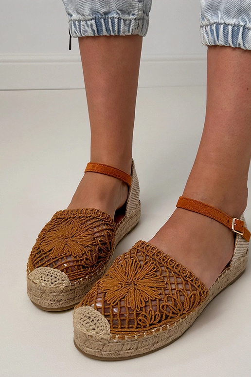 Hnedé perforované espadrilové sandále Santos