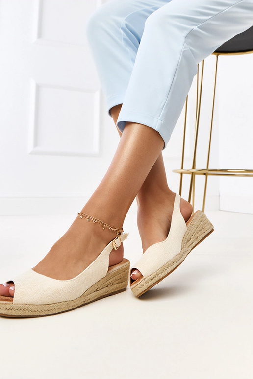 Béžové espadrilové sandále na platforme Nevarez