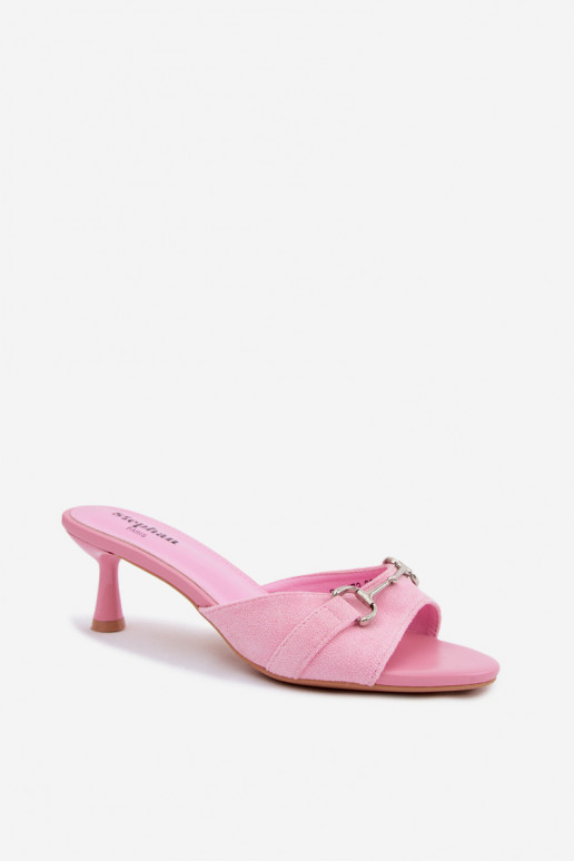 Dámske papuče na tenkom podpätku s elegantnými detailmi v ružovej Poppia