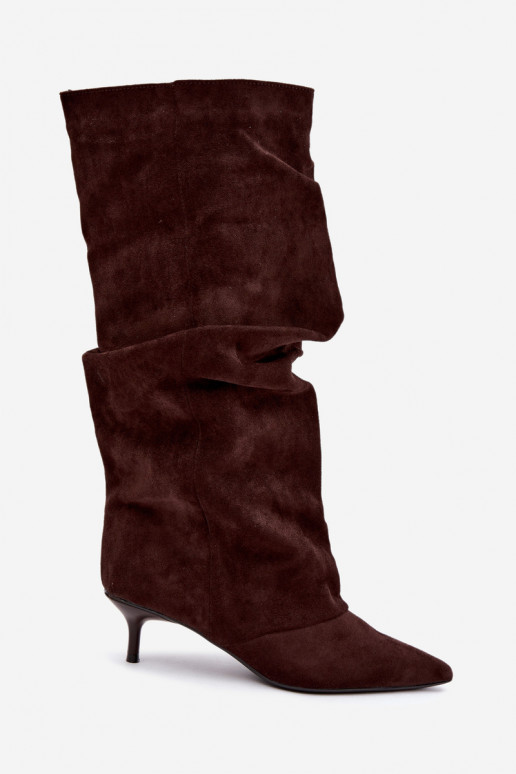 Čokoládové zvrásnené kozačky s kitten heel z zamšu LoĮen