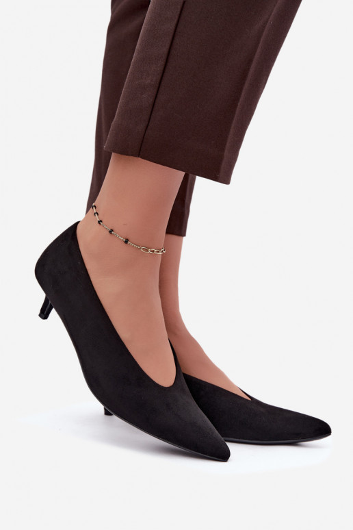 Čierne semišové topánky s Kitten Heel Nuretta