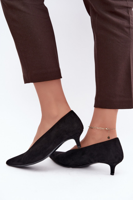 Čierne semišové topánky s Kitten Heel Nuretta