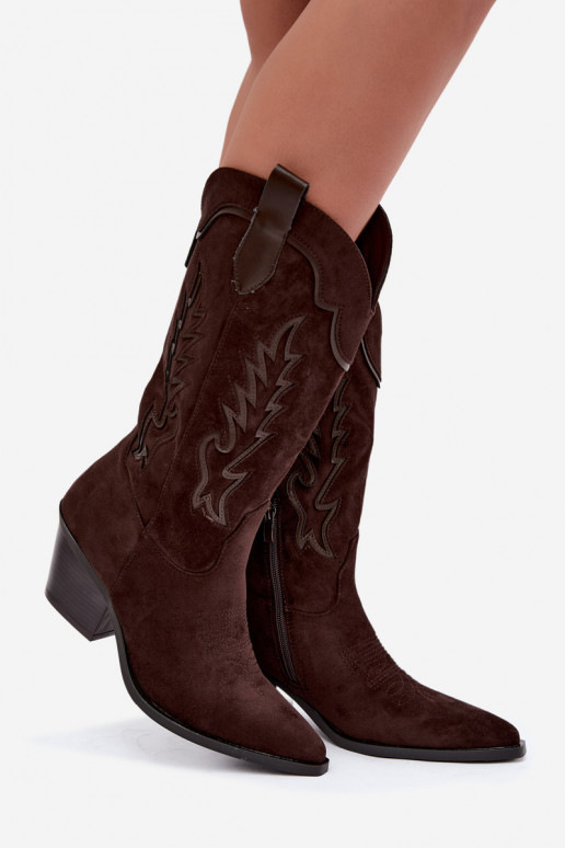 Čokoládové vysoké čižmy z umelej zamše v cowboy štýle s podpätkami Jarissa