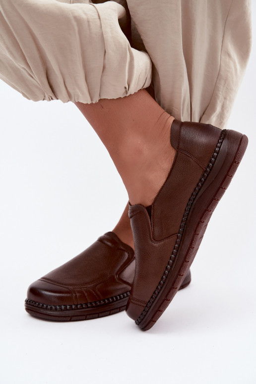 Dámske kožené slip-on topánky Vinceza 107241 v hnedej farbe