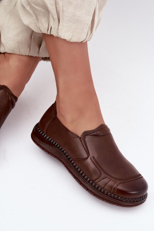 Dámske kožené slip-on topánky Vinceza 107241 v hnedej farbe