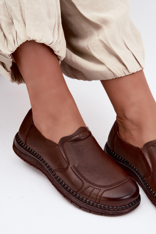 Dámske kožené slip-on topánky Vinceza 107241 v hnedej farbe