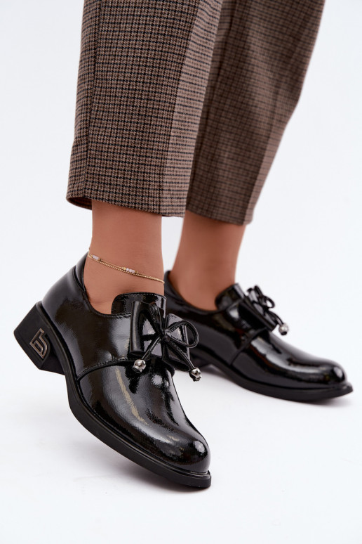 Lakované topánky z umelej kože s mašľami T.Sokolski AN J26-190 v čiernej farbe