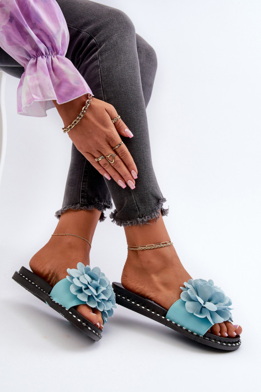 Dámske šľapky s kvetinovými motívmi v modrej farbe Cellanen