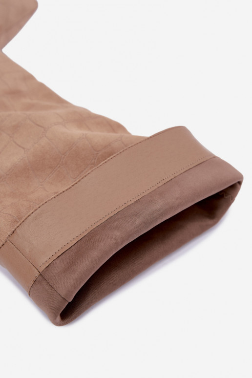 Pieskové nazúvacie čižmy nad kolená s embosovanými detailmi a podpätkami Cazelle
