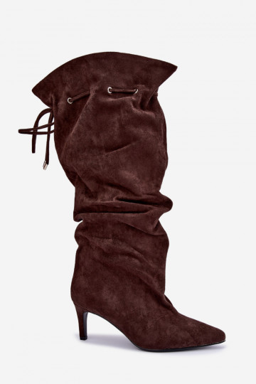 zateplené nazúvacie čižmy po kolená s tenkými podpätkami a štýlovými detailmi v čokoládovej farbe Tivelle