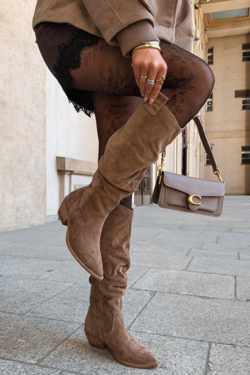 Zateplené zvrásnené dlhé čižmy v cowboyskom štýle z umelej semišovej hnedej farby Zazoo 4313