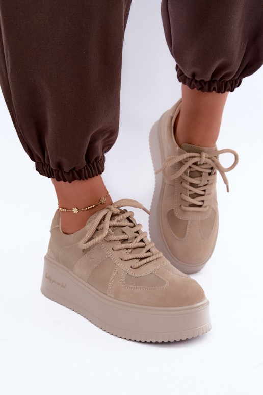 tenisky na platforme z umelého semišu Lee Cooper LCJ-26-01-4643 v pieskovej farbe