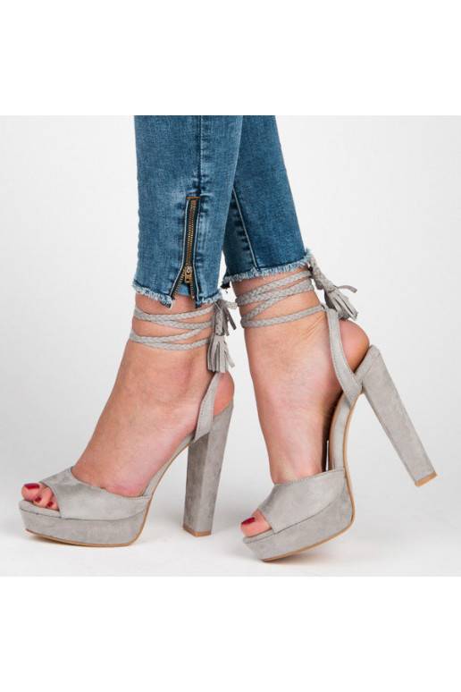 Šedé sandále na vysokom opätku VICES s bohémskymi detailmi 1233-5G  - 3