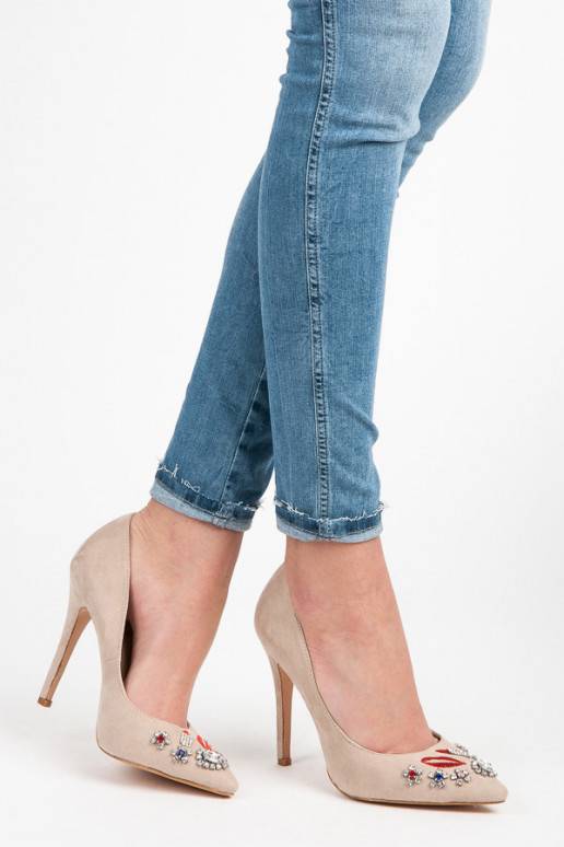 Béžové semišové topánky s vyšívanými a lesklými detailmi WL119BE  - 1 Béžové semišové topánky s vyšívanými a lesklými detailmi WL119BE  - 1