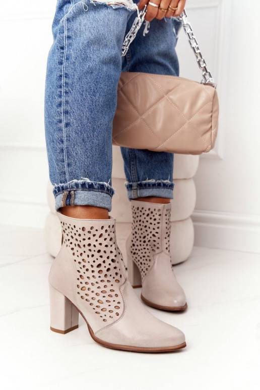 s prelamovanými prvkami z prírodnej kože Členkové čižmy s podpätkami Exquisite 1219 cappuccino farba Exquisite - 4 s prelamovanými prvkami z prírodnej kože Členkové čižmy s podpätkami Exquisite 1219 cappuccino farba Exquisite - 4