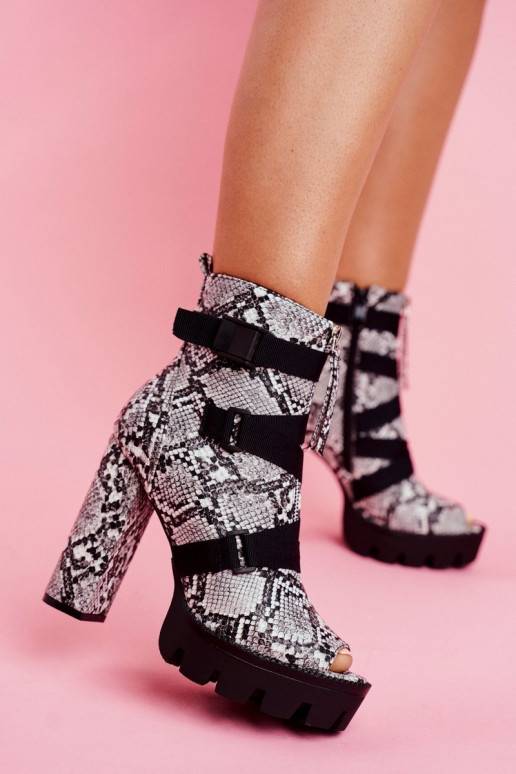 Čižmy s vysokými podpätkami imitáciou... Čižmy s vysokými podpätkami imitáciou...