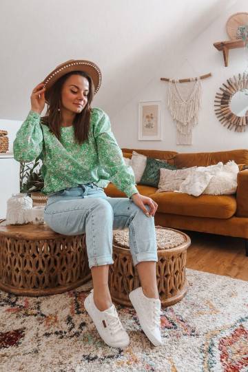 Biele tenisky s čipkovanými... 2