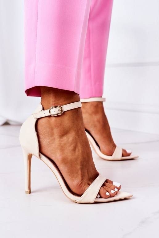 Sandále v elegantnom štýle s tenkými... Sandále v elegantnom štýle s tenkými...