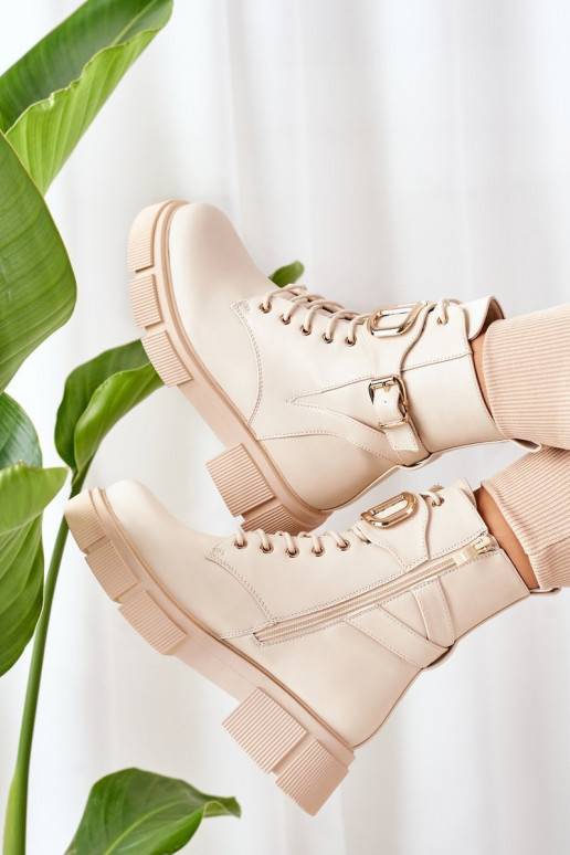 Vyhrievané čižmy so zlatými prackami... Vyhrievané čižmy so zlatými prackami...