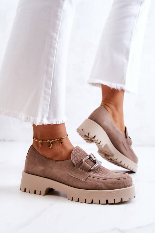 Módne semišové topánky béžovej farby...