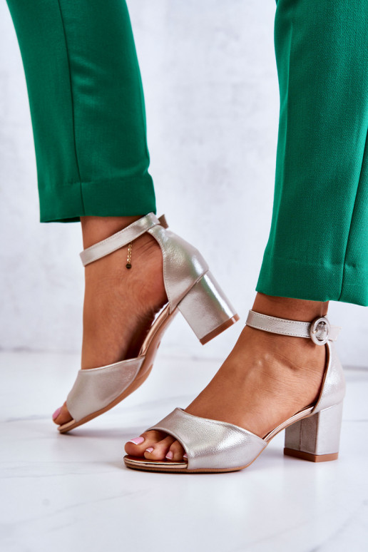 Dámske sandále na podpätku Vinceza...