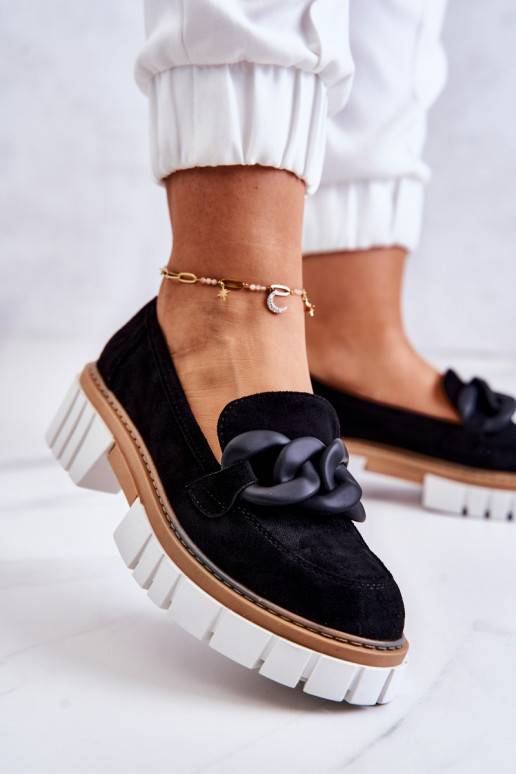 Topánky vyrobené zo semišu s... Topánky vyrobené zo semišu s...